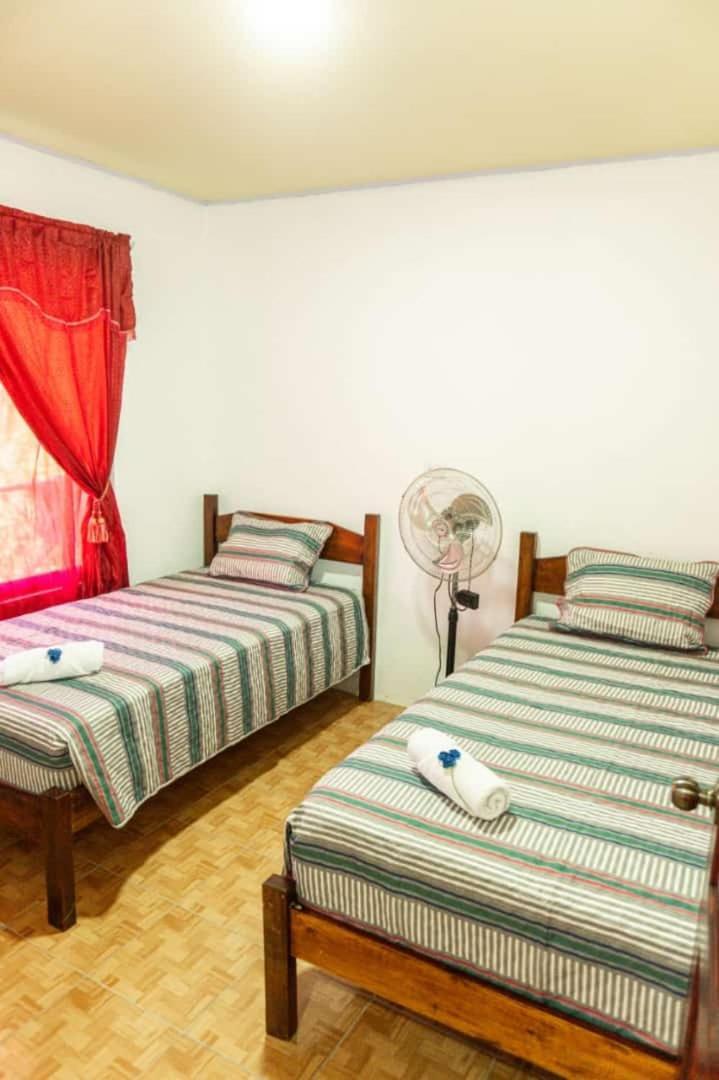 Residencia Las Brisas Griegas Quepos Ngoại thất bức ảnh