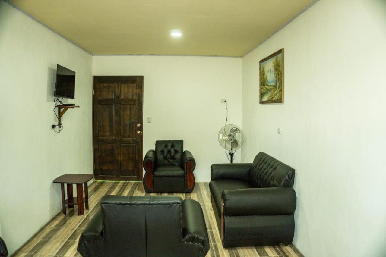 Residencia Las Brisas Griegas Quepos Ngoại thất bức ảnh